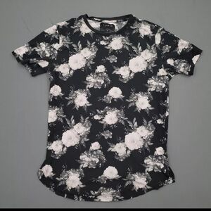 PacSun White Rose Print Scalloped Bottom T-shirt